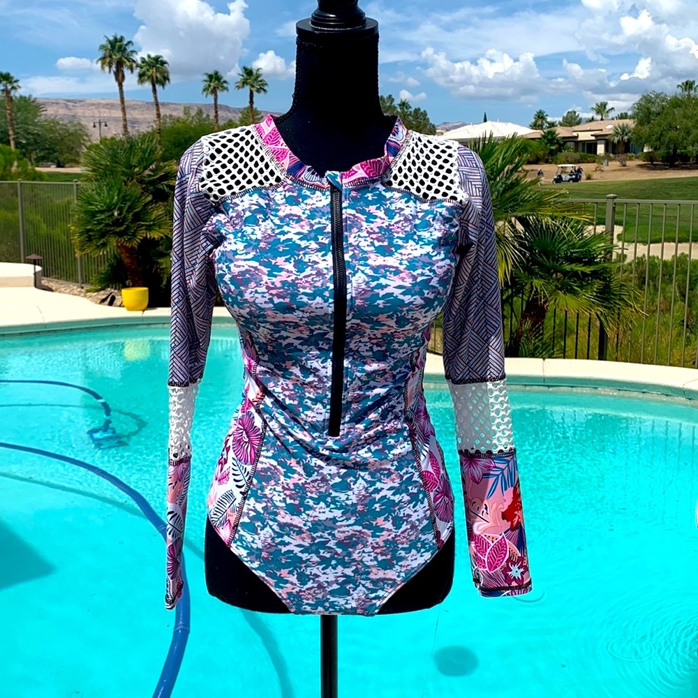 Ladies swimsuit